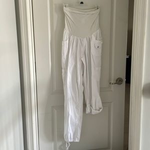 Maternity pants can wear long or short cargo